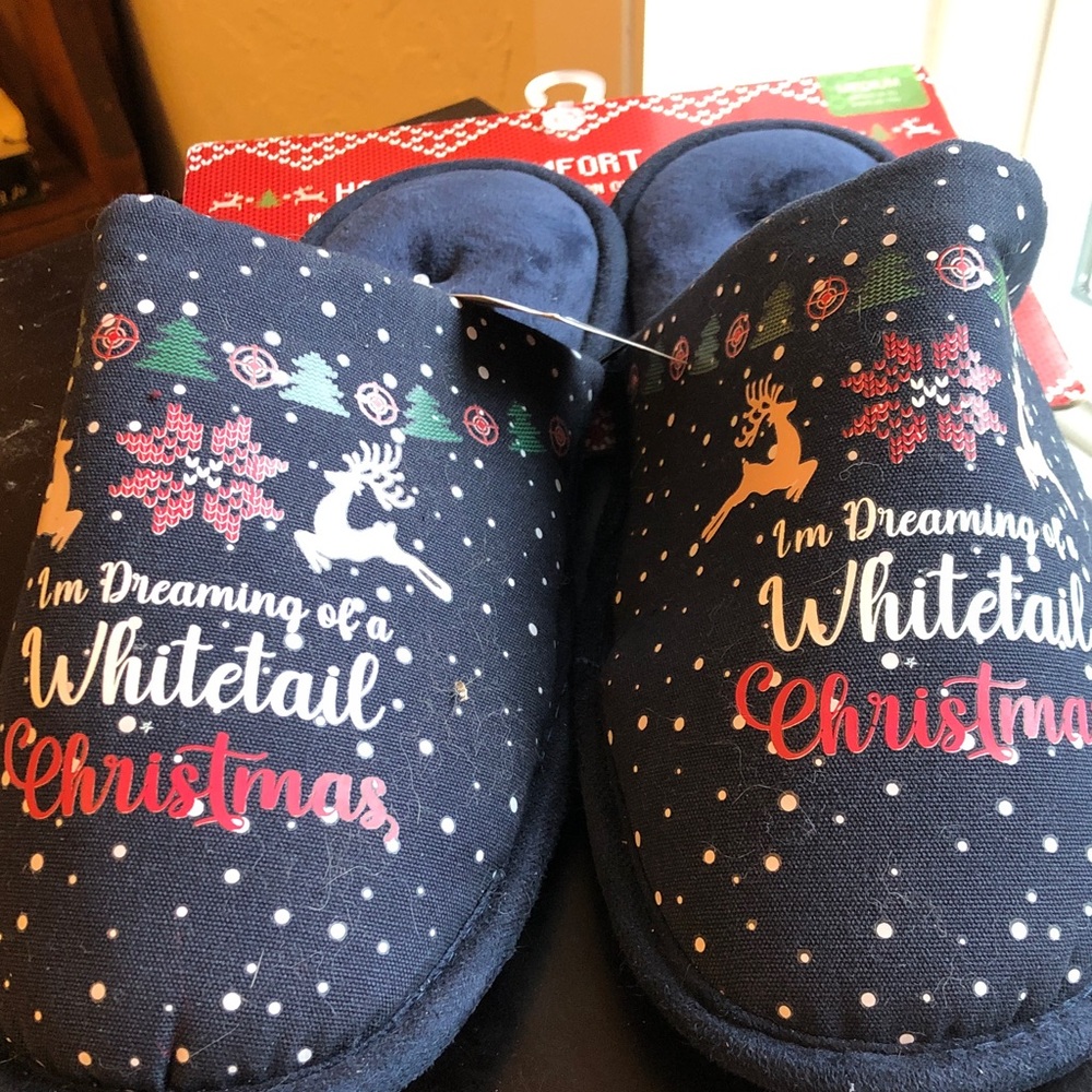 Whitetail navy Christmas slippers size 9-10